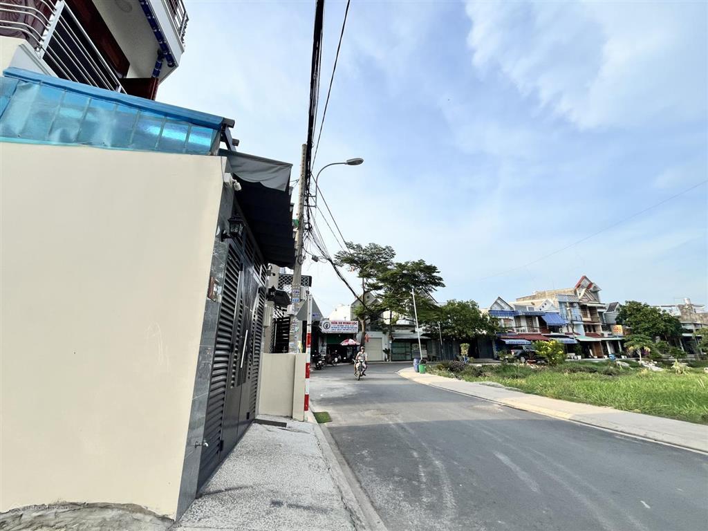 Bán lô đất hơn 500m2, sổ hồng riêng, mặt tiền đường nhựa 8m, bà điểm, hóc môn