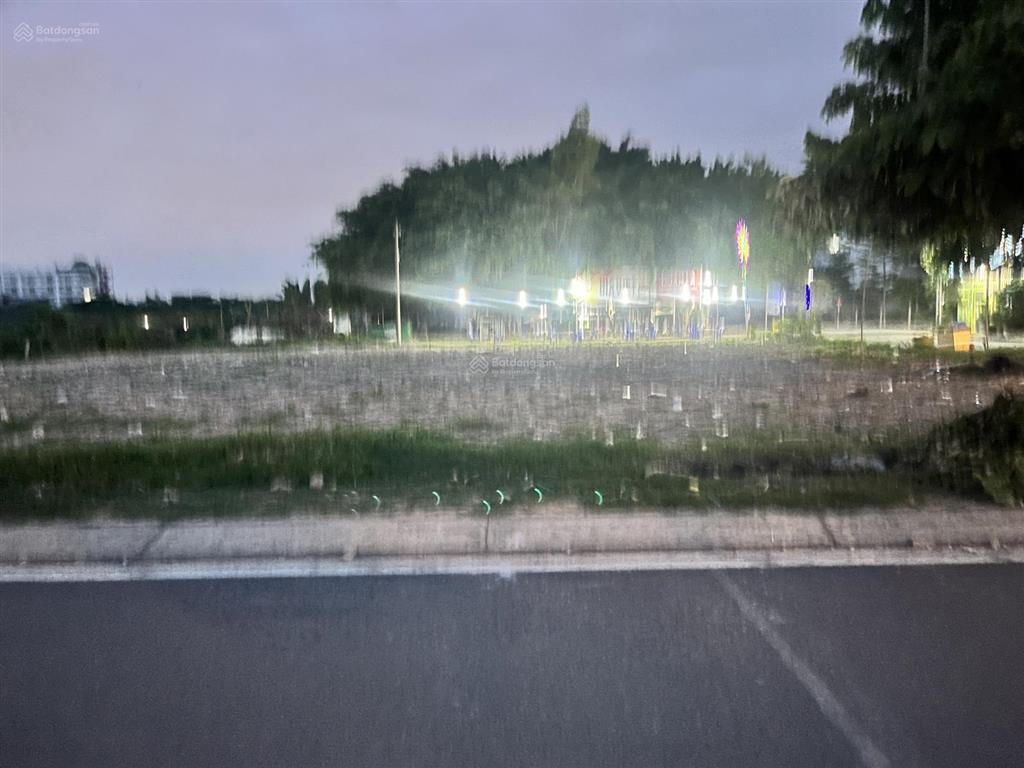 Đất full thổ cư 250m2 ngay chợ hóc môn đường xe tải ngang 8m