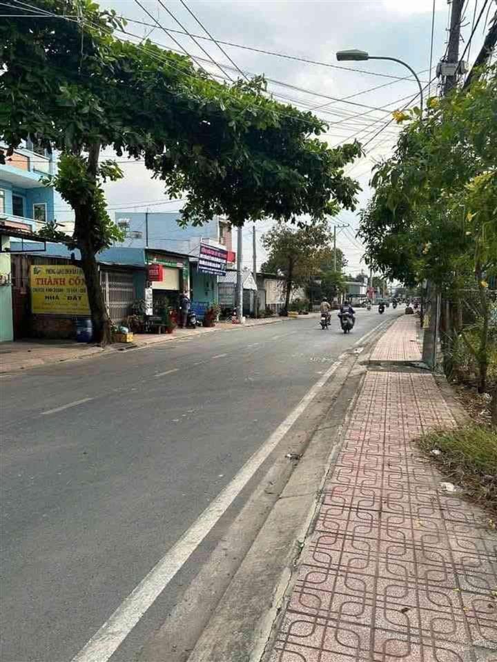 Đất thổ cư 120m2 trung chánh đường xe hơi. gần tô ký, gần chợ ba bầu