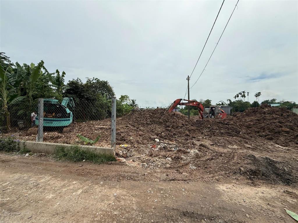 Đất full thổ cư ngang 5m dài 22 bà điểm .
gần phan văn hớn. đường xe hơi thông