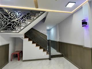 Nhà mới xây sổ hồng riêng thuộc thị trấn hóc môn. trệt lầu. 3 phòng, 2wc
