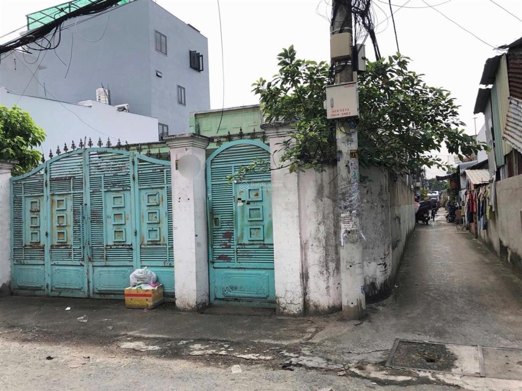 Nhà hóc môn gần 200m2, ngang gần 8m, đường xe tải