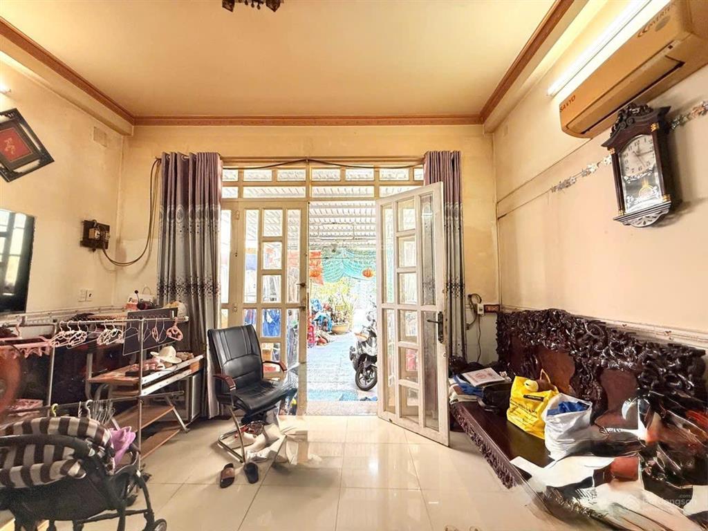 Nhà mặt tiền khu phố 8 gần lê thị hà. quang trung