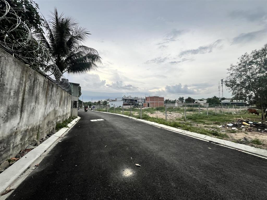 Đất thổ cư đường nhựa 7m. thới tam thôn. hóc môn