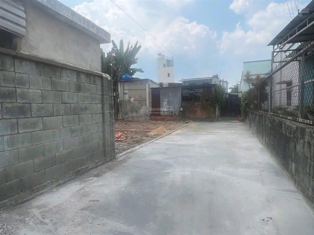 Đất tân hiệp 120m2 đường xe tải, ko mồ mã