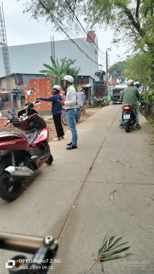 Đất xuân thới sơn. hóc môn. dt 5*20, đường xe tải. khu dân cư hiện hữu, xd tự do.
giá 2 tỷ 450