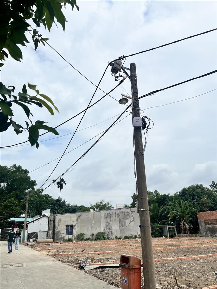 Đất 5.2*19, gần lê thị kim, nguyễn văn bứa, gần trường dương công khi. giá 3 tỷ 199
