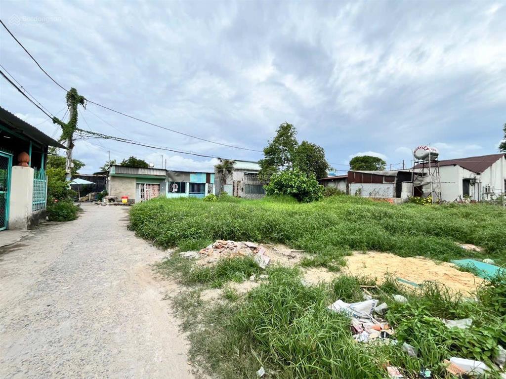 Đất full thổ ngang 8m giá 2 tỷ 5. xuân thới sơn. hóc môn, đường 3,5m