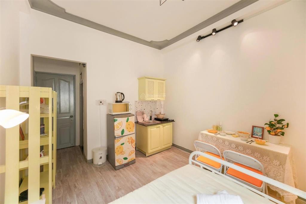 Thuê căn hộ cửa sổ quận 3 gần đh sư phạm, lê văn sỹ, bờ kè trường sa  hoàng sa