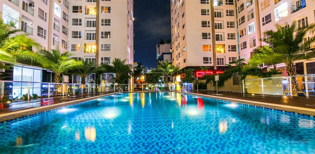 Cho thuê căn hộ 2pn, 2wc, 75m2 tại sky center, 15,5tr, đt 0946 099 ***