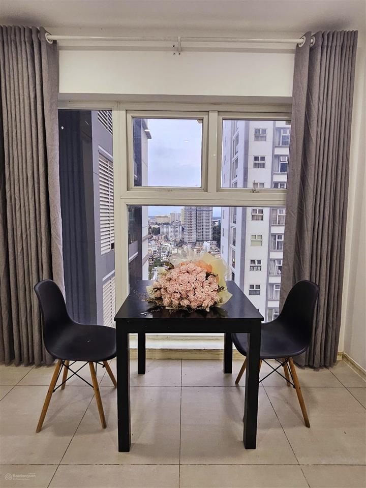 Cho thuê căn hộ summer square, giá siêu hời 9 triệu, 75m2, 2pn, 2wc, đt 0946 099 ***