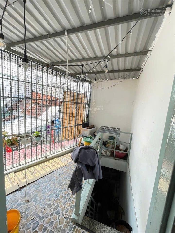 Dt 70m2, chợ xóm chiếu 200 quận 4, sổ hồng hoàn công, 5,3 tỷ