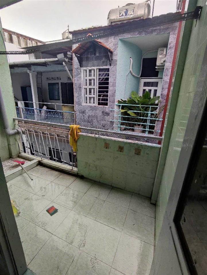 Nhà 3 tầng hoàng diệu 4 chỉ 4,7 tỷ