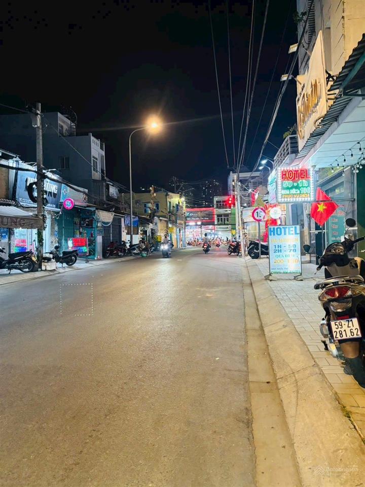 Mặt tiền 90m kinh doanh phú xuân nhà bè  7,9 tỷ