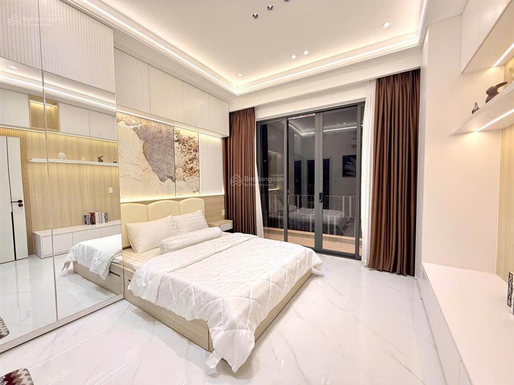 Gò vấp  thống nhất  hẻm xe hơi  5 tầng  3 phòng ngủ  trung tâm gò vấp  pháp lý chuẩn chỉnh
