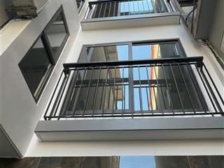 Bán nhà 5 tầng mới trung tâm bát khối, chân cầu thanh trì