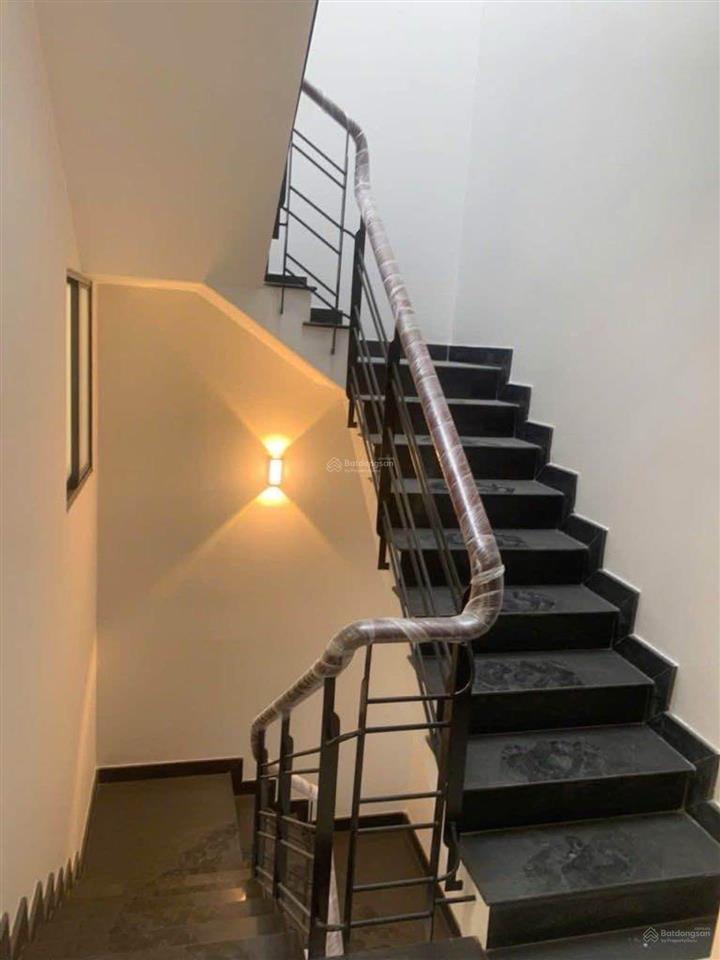 Bán nhà mới đẹp 30m ra nguyễn duy trinh q2  hcm. hẻm xe hơi vivu