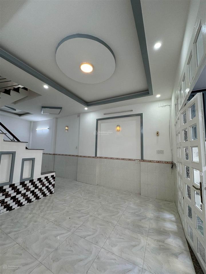 Bán nhà mới hẻm xe hơi sẵn sách valy vào ở