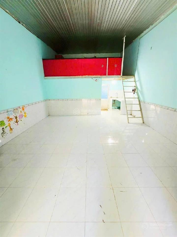 Bán nhà cấp 4  tặng nhà tính tiền đất  gần chợ long trường