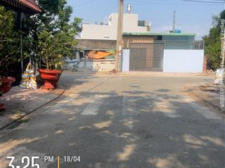 Nhà hẻm hơi , giá tốt nhất khu vực,xây tâm huyết,long trường , quận 9