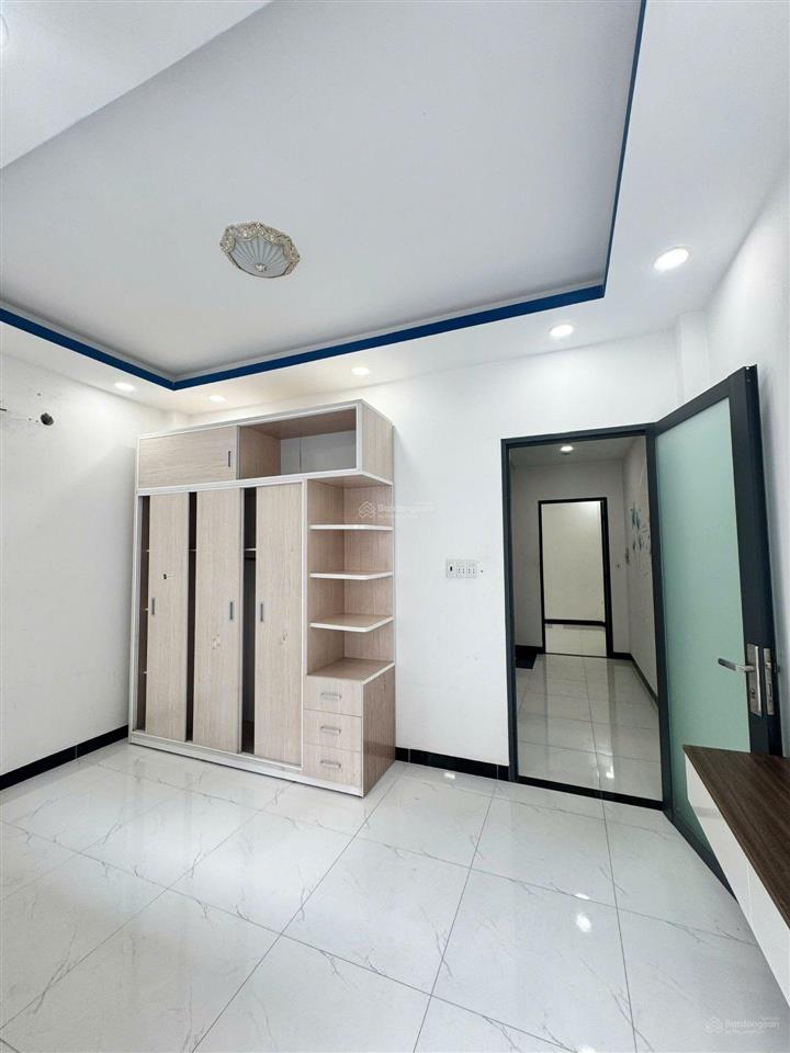 Nhà 3 tầng, mới đẹp, xe hơi vivu, gần đông tăng long quận 9