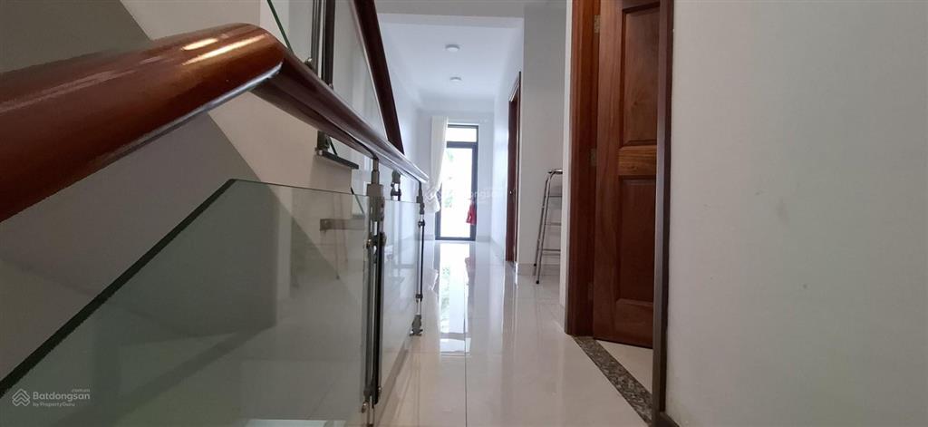 Nhà 5 tầng mới đẹp ngay chợ giồng ông tố quận 2