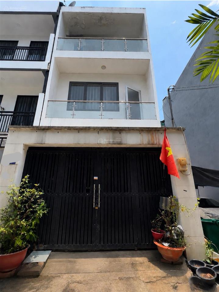 Nhà 1 trệt 2 lầu phố hữu quận 9, đường oto, nhỉnh 4 tỷ