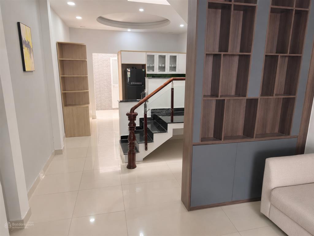 Nhà 2 tầng  đường oto quận 9  long trường