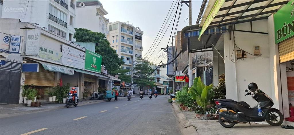 Nhà cấp 4 mặt tiền rộng phường cát lái quận 2