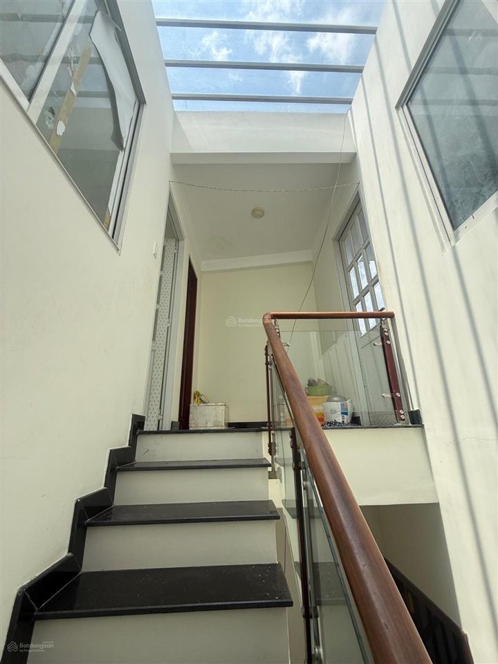 Nhà quận 2 3 tầng đường ototương lai mặt tiền 20m đã thể hiện trên sổ