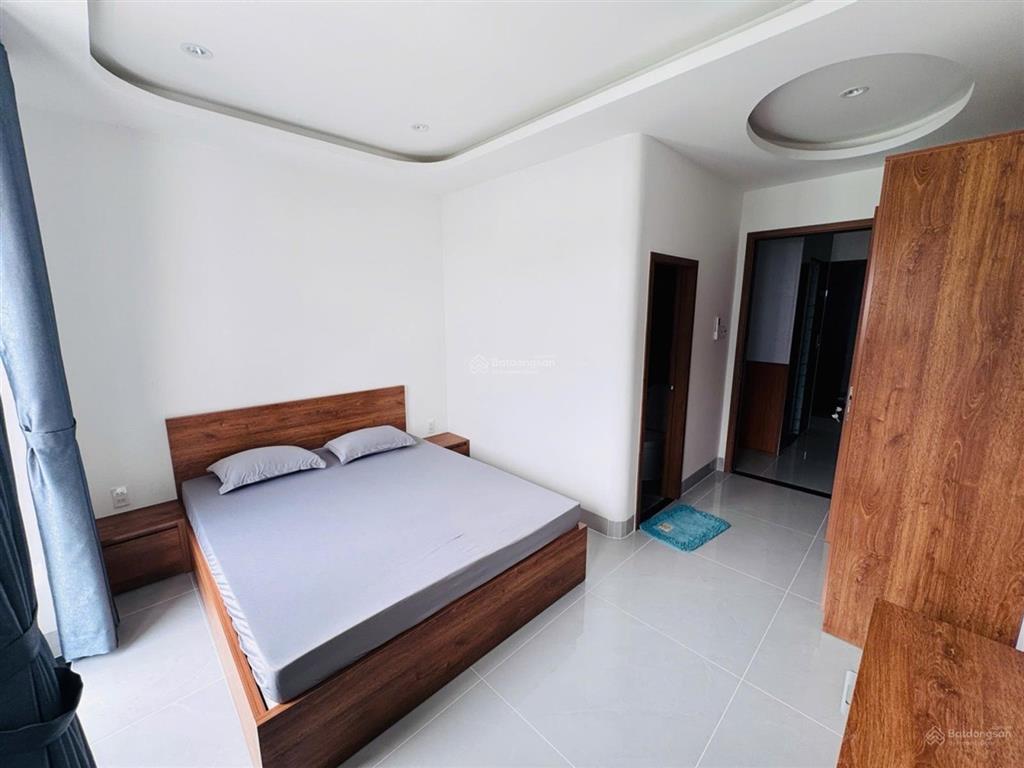 Nhà mới đẹp, thang máy, quận 2, gần chợ tân lập