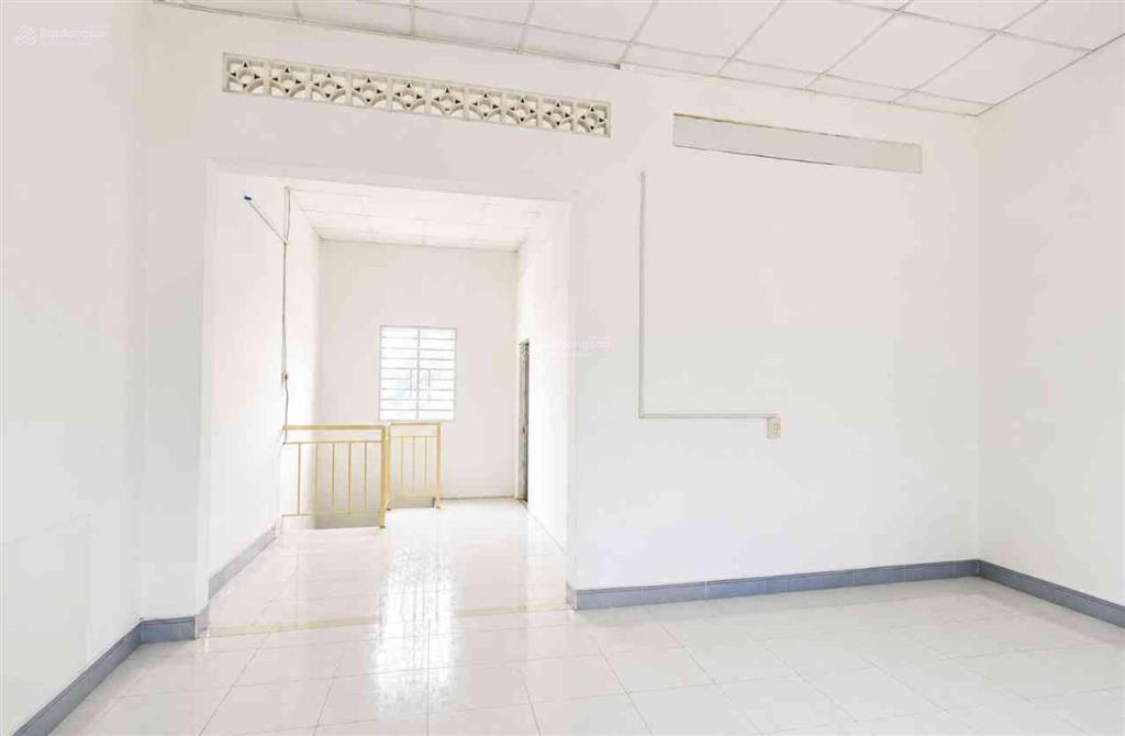 Nhà 2 tầng mặt tiền kinh doanh quận 2