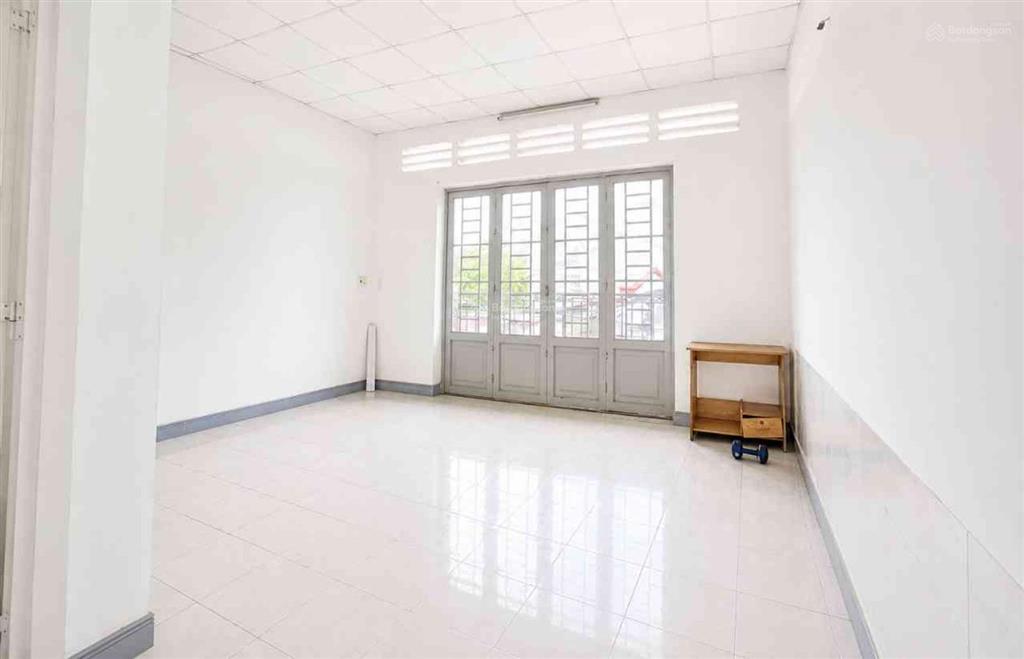 Nhà 2 tầng mặt tiền kinh doanh quận 2