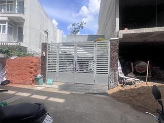 Nhà quận 2, ngang 5, đường xe hơi, giá tốt