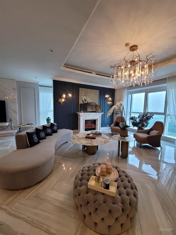 Em cho thuê căn hộ 3pn diện tích 98m2 cơ bản và full nội thất, giá chỉ 13tr/th vào ở luôn được ạ