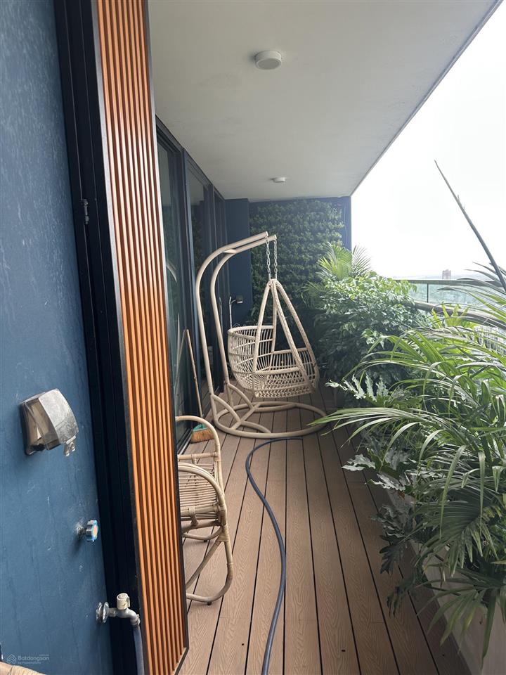 Em cần bán căn hộ 264m2 tại dự án sunshine golden river views sông hồng đẹp dự án.