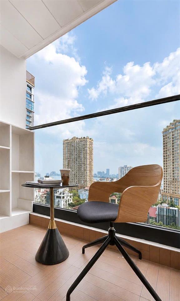 Em cần cho thuê căn 2pn full nội thất và cơ bản, diện tích 92m2 view đẹp, giá thuê chỉ 17tr/th