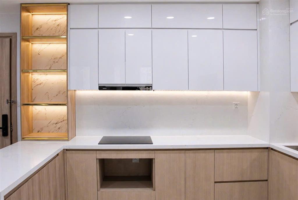 Em cần cho thuê căn 2pn full nội thất và cơ bản, diện tích 92m2 view đẹp, giá thuê chỉ 17tr/th