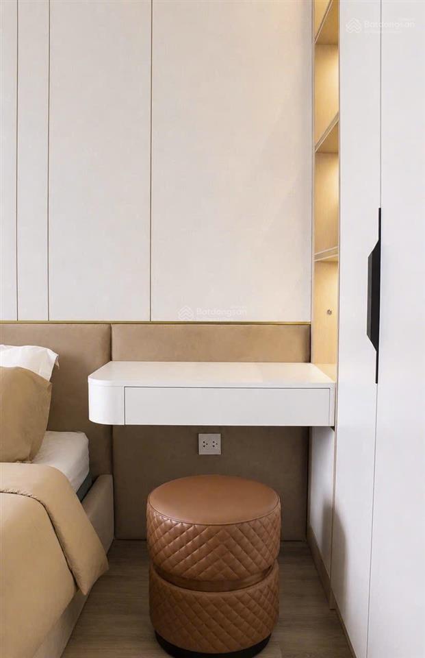 Em cần cho thuê căn 2pn full nội thất và cơ bản, diện tích 92m2 view đẹp, giá thuê chỉ 17tr/th