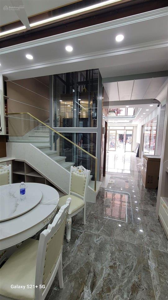 Chuyển công tác nhượng lại nhà mặt tiền 5 tầng mới xây xong