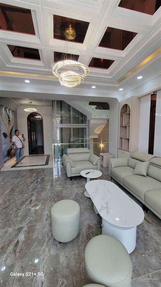 Chuyển công tác nhượng lại nhà mặt tiền 5 tầng mới xây xong