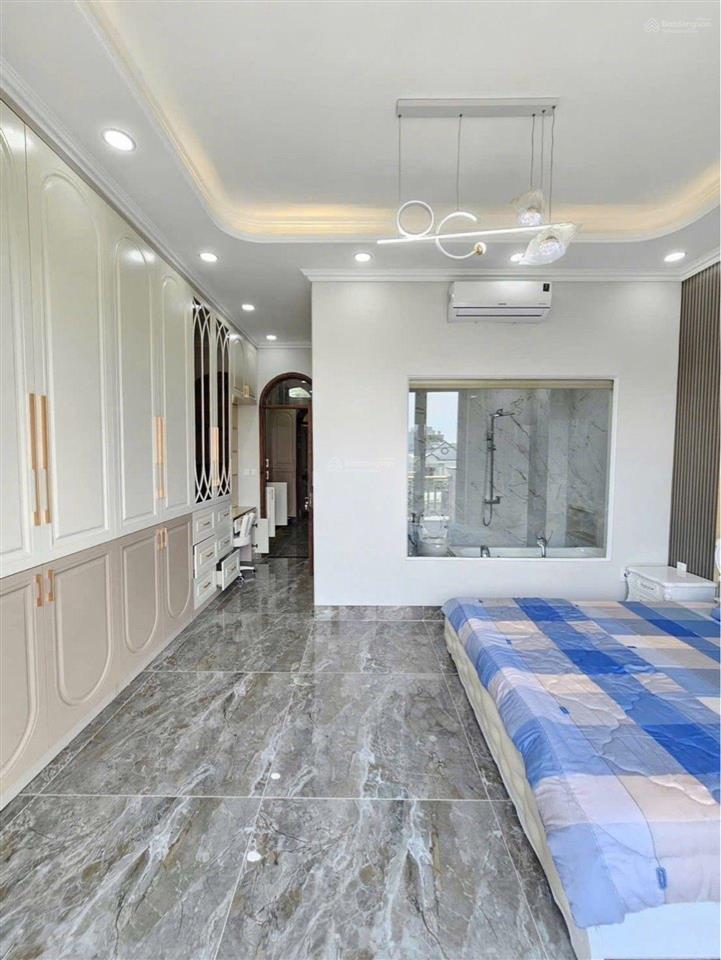 Chuyển công tác nhượng lại nhà mặt tiền 5 tầng mới xây xong