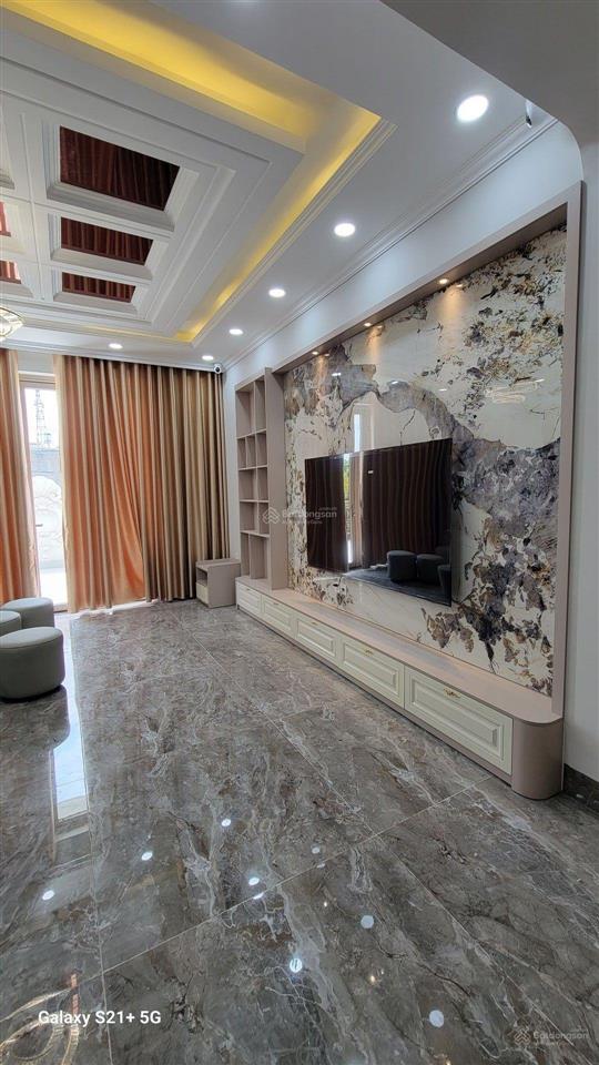 Chuyển công tác nhượng lại nhà mặt tiền 5 tầng mới xây xong