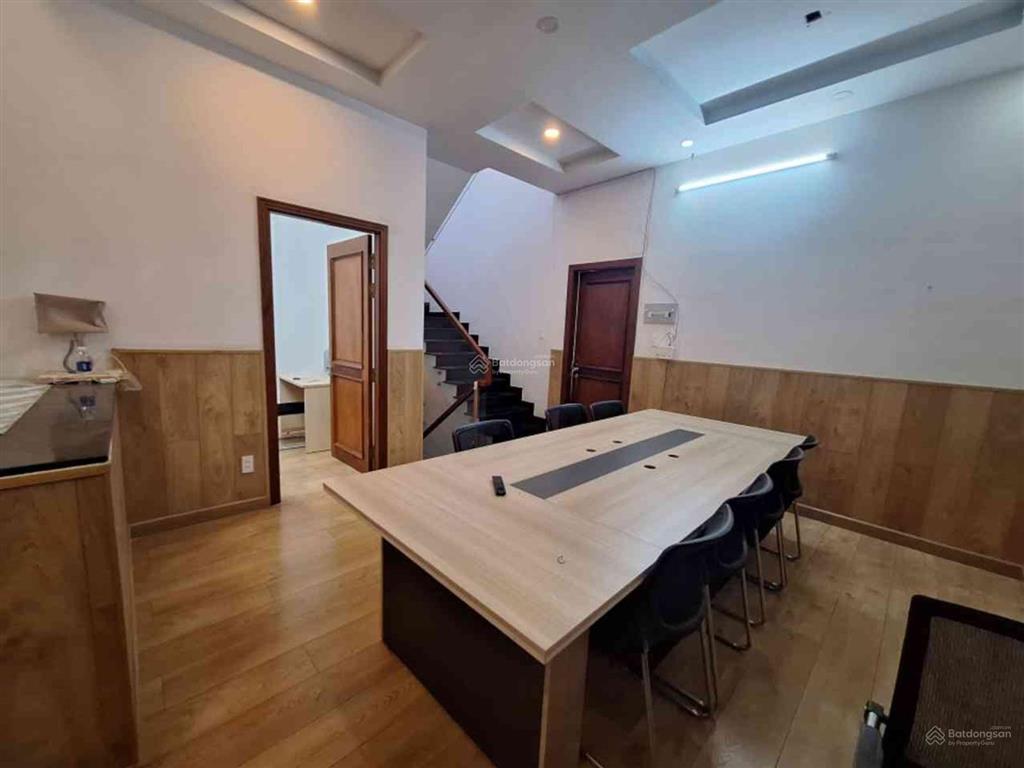 Nhà trung tâm linh đông 117m2, 3 tầng, 4pn, 8.5 tỷ.