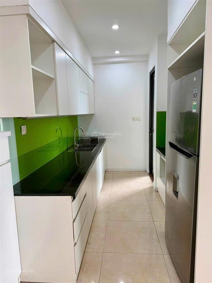 Cho thuê căn 2 ngủ 2 vệ sinh full đồ đẹp tại d'capitale diện tích 73m² tầng trung đẹp, hướng mát