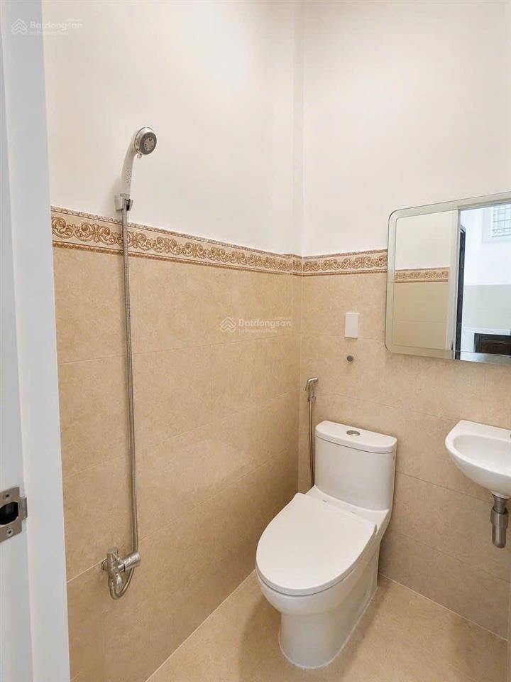 Căn hộ 2 phòng ngủ cửa sổ năm châu, tân bình  ngay ngã 4 bảy hiền, tiện qua lý thường kiệt, q10