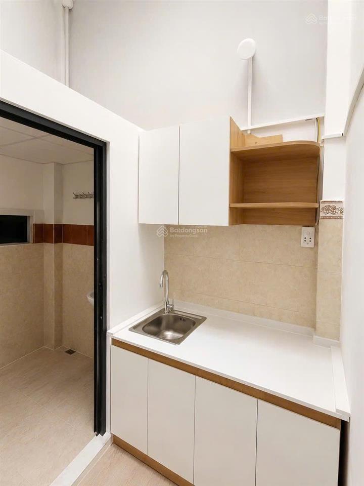 Căn hộ 2 phòng ngủ cửa sổ năm châu, tân bình  ngay ngã 4 bảy hiền, tiện qua lý thường kiệt, q10
