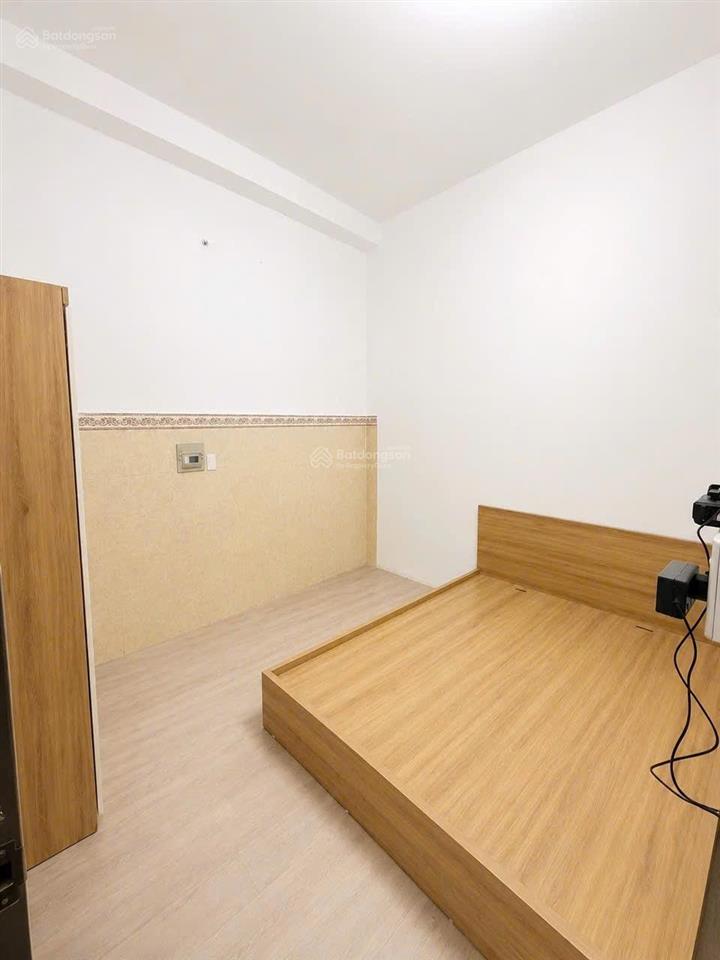 Căn hộ 2 phòng ngủ cửa sổ năm châu, tân bình  ngay ngã 4 bảy hiền, tiện qua lý thường kiệt, q10