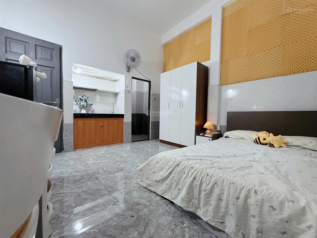 Cho thuê căn hộ studio mới ban công đường nhất chi mai, quận tân bình  3 phút qua etown cộng hoà