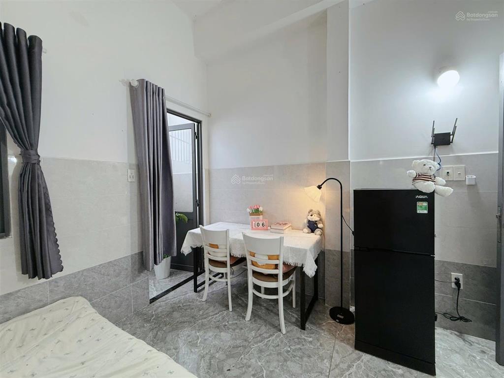 Cho thuê căn hộ studio mới ban công đường nhất chi mai, quận tân bình  3 phút qua etown cộng hoà